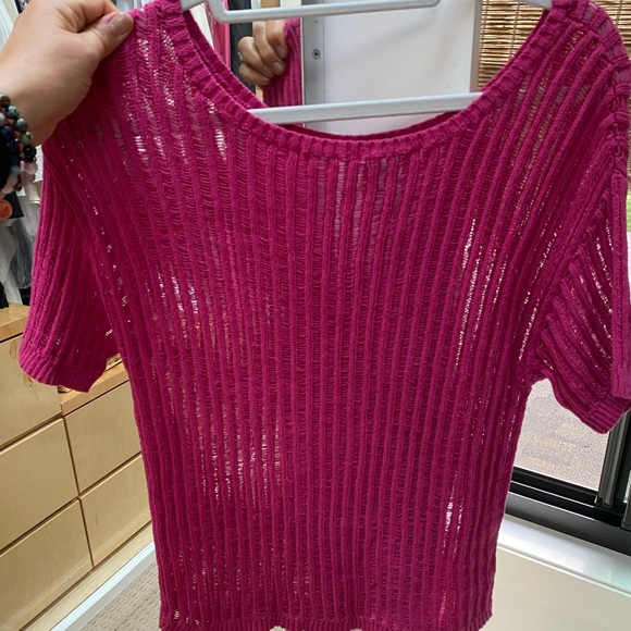 Deep pink crochet sweater - Picture 5 of 5
